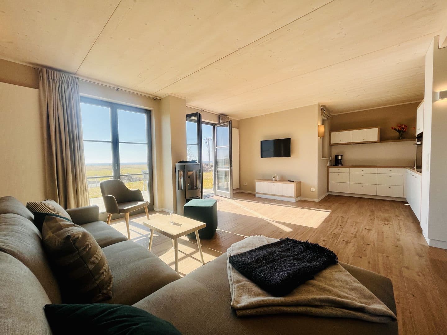 Ferienhaus Seeblick 19 Feriendorf Klein Stresow Rügen in Klein Stresow – Wohnzimmer