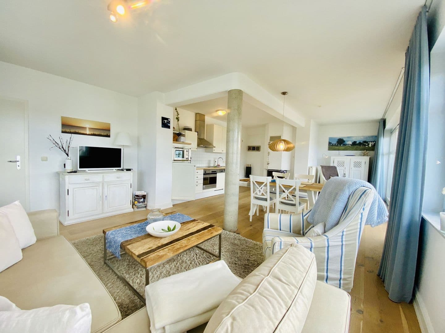 Ferienwohnung Binzer Seeblick 35 Haus Jahreszeiten Binz in Binz – Wohnzimmer