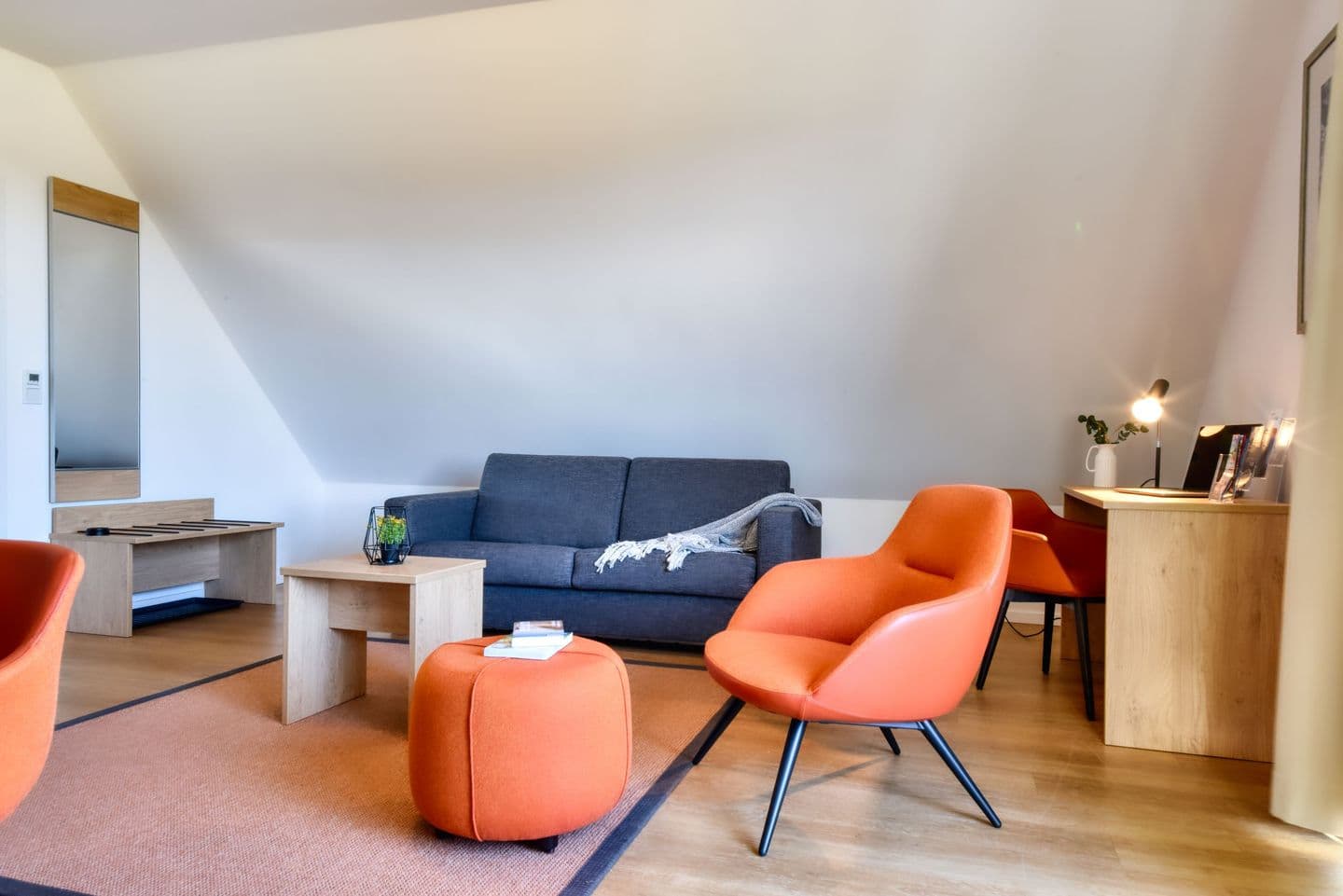 Ferienwohnung Mantelmöwe 32 im Wreecher Idyll Rügen in Wreechen – Wohnzimmer