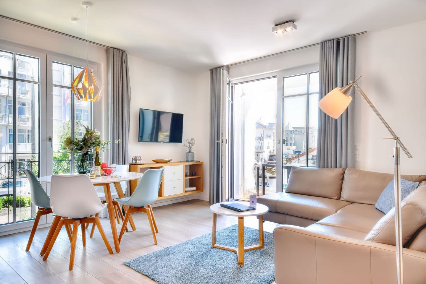 Ferienwohnung Wellenreiter 6 Villa Sofie Binz in Binz – Wohnzimmer