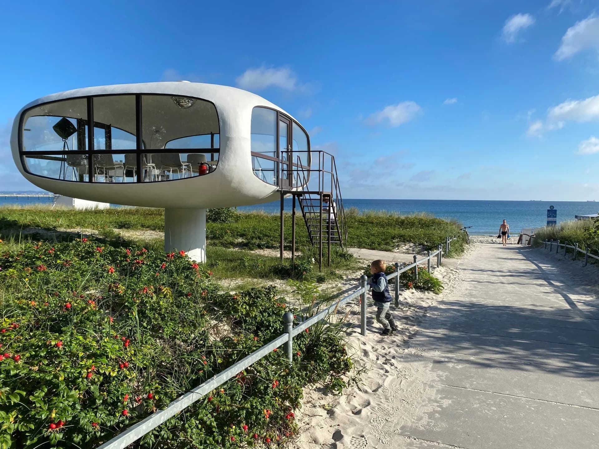 Der Müther-Turm in Binz: U.F.O. in den Dünen